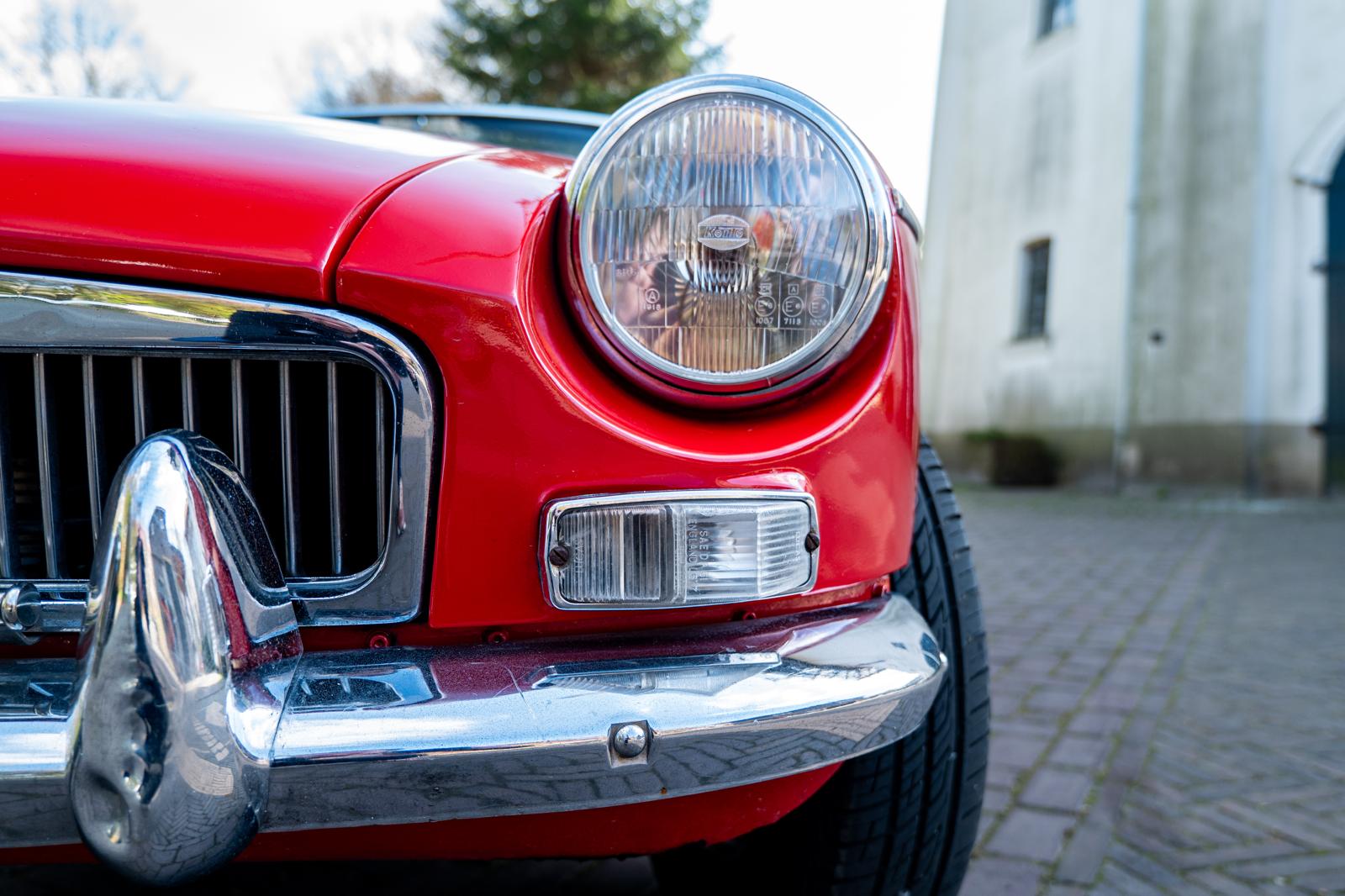 MG B Roadster History, Specs & Rental in Groningen | Classic British Sports Car (1962–1980